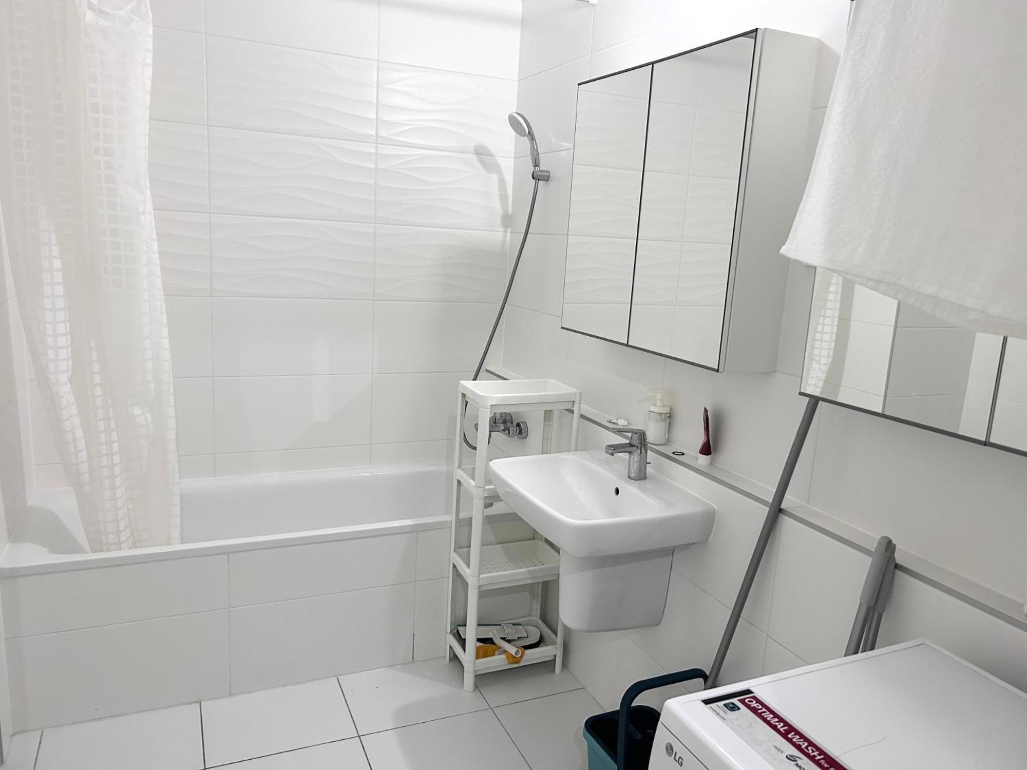 New 2022 Family&Friends Downtown Ac 3Br 2Ba Free Parking Big Balcony Near Metro&Train Station Self Check-In Apt Budapest Exterior foto