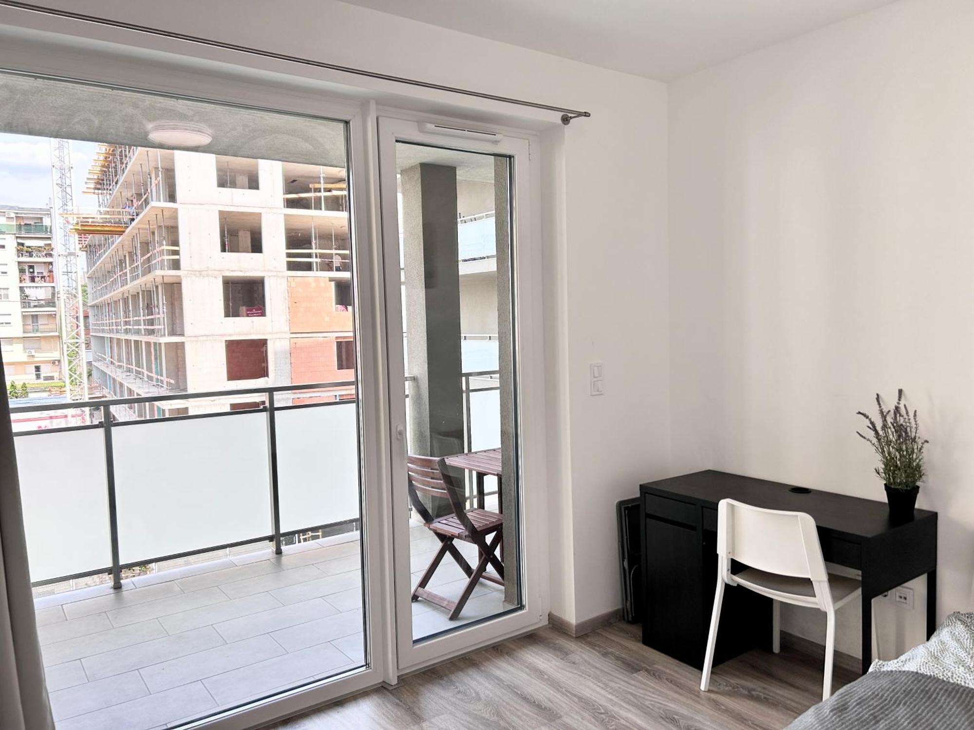 New 2022 Family&Friends Downtown Ac 3Br 2Ba Free Parking Big Balcony Near Metro&Train Station Self Check-In Apt Budapest Exterior foto